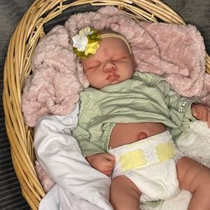 Silicone female collectors doll